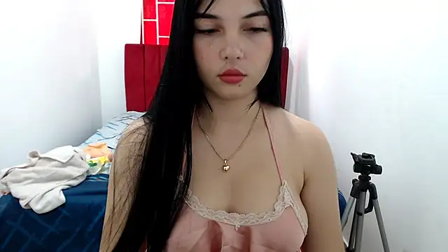 Snapshot of celeste_veryhot chatting on December 3, 12:36 pm celeste veryhot online show from December 3, 12:36 pm