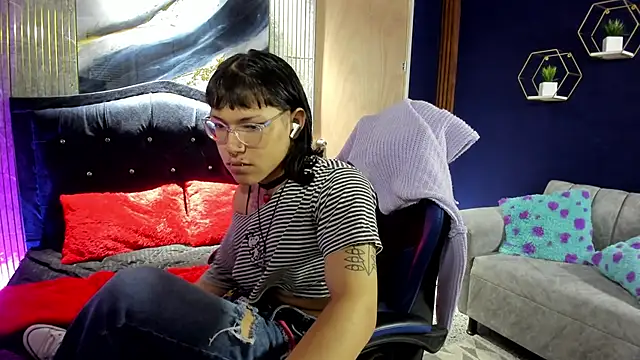 christina vamp1 online show from September 24, 1:58 pm