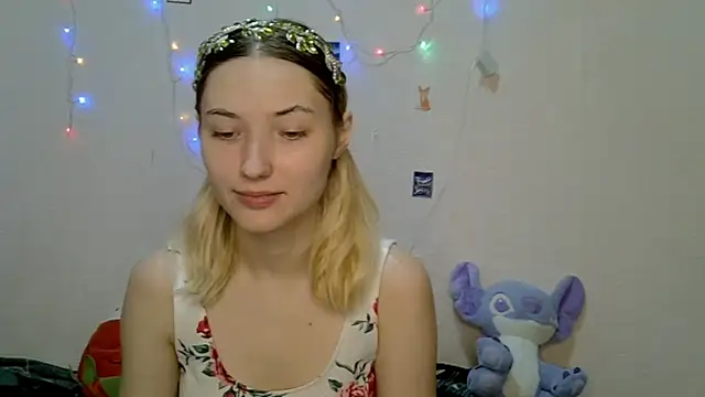  kikiclark   online show from September 9, 6:29 pm