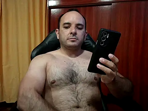 Snapshot of ososkr39 chatting on October 25, 2:19 am ososkr39 online show from October 25, 2:19 am