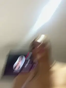 hottiee melannie online show from April 16, 4:13 am