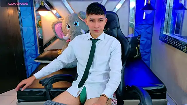 Snapshot of Kygo_Williams chatting on October 15, 7:19 am Kygo Williams online show from October 15, 7:19 am