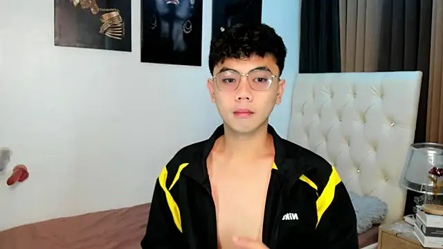 mightyhotcock online show from October 13, 5:35 pm