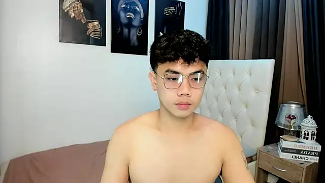 mightyhotcock online show from October 14, 5:25 pm