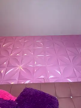 Juanita-Diaz online show from October 21, 8:42 pm