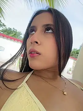 Juanita-Diaz online show from June 3, 8:36 pm