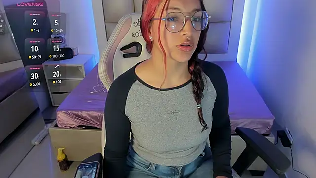 Snapshot of Valkiria_js chatting on November 12, 12:49 pm Valkiria js online show from November 12, 12:49 pm