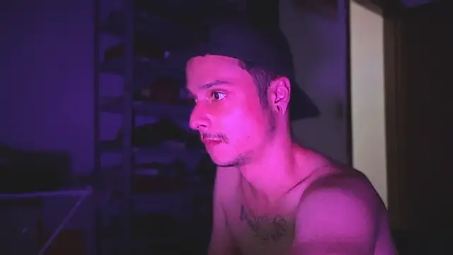 chrisalmeid  online show from September 21, 1:07 am