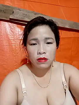 Snapshot of sumy-00 chatting on October 4, 1:31 pm sumy-00 online show from October 4, 1:31 pm