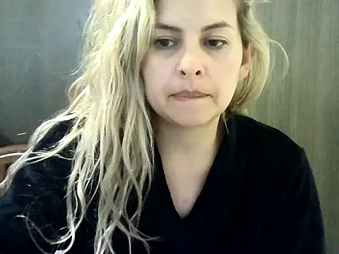 Valery  Rouse  online show from October 26, 5:19 pm