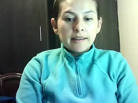 Valery  Rouse  online show from March 9, 10:58 pm