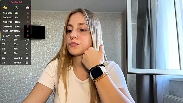 DreamyOlivia online show from September 15, 1:22 pm