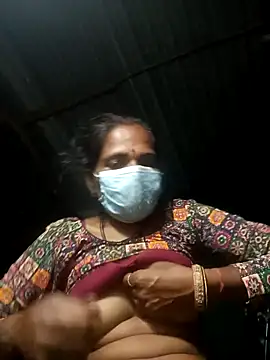 Snapshot of Hot-honi chatting on October 2, 3:30 pm Hot-honi online show from October 2, 3:30 pm