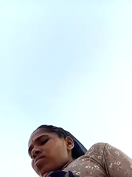 Snapshot of Hot-honi chatting on November 16, 10:21 am Hot-honi online show from November 16, 10:21 am