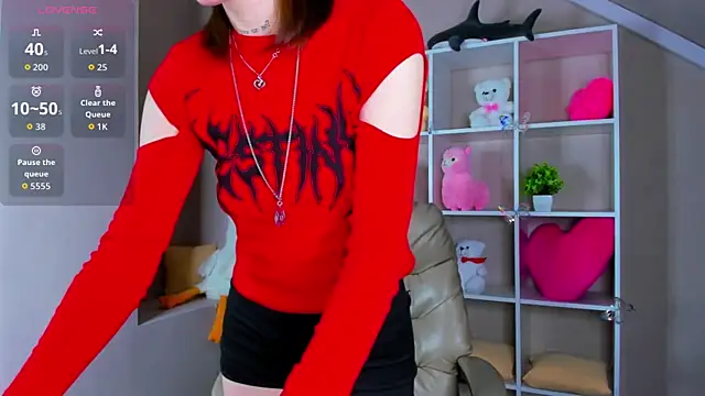 Lynn Martin online show from December 14, 12:27 am