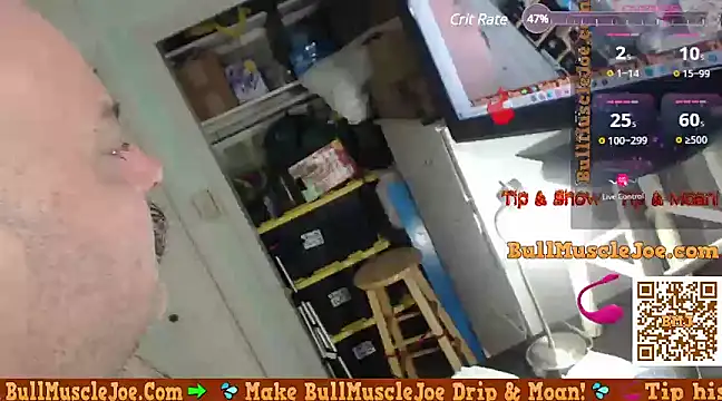 Snapshot of bullmusclejoe chatting on January 9, 12:14 am bullmusclejoe online show from January 9, 12:14 am