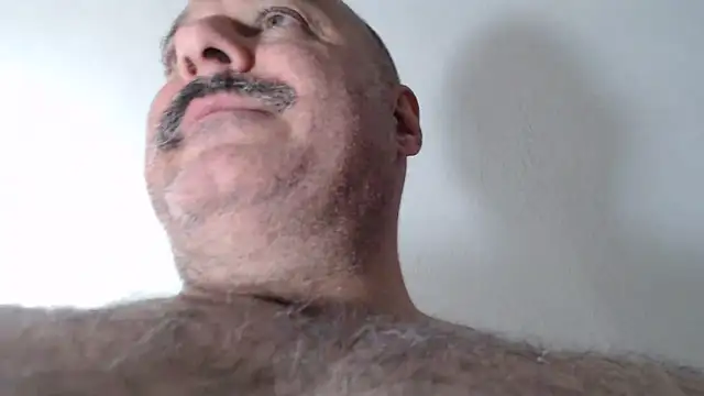 Snapshot of bullmusclejoe chatting on November 3, 1:40 am bullmusclejoe online show from November 3, 1:40 am