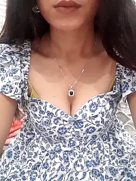 Snapshot of siya_rani67 chatting on December 5, 2:36 pm siya rani67 online show from December 5, 2:36 pm