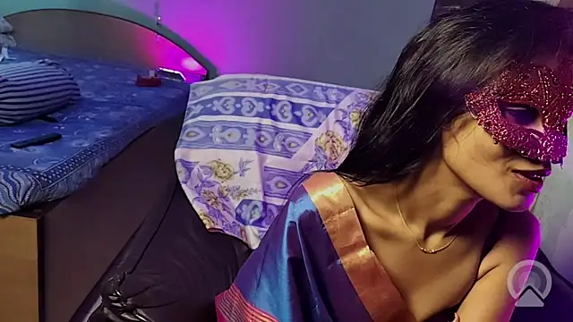 royeoy22 online show from October 1, 12:44 pm