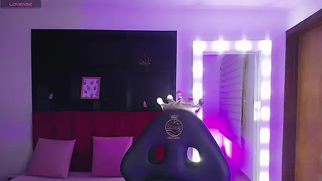 Snapshot of _Charlotte_Collins_ chatting on September 19, 3:02 pm Charlotte Collins online show from September 19, 3:02 pm