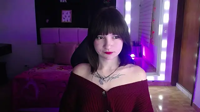 Snapshot of _Charlotte_Collins_ chatting on November 25, 2:28 pm Charlotte Collins online show from November 25, 2:28 pm