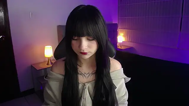 Snapshot of _Charlotte_Collins_ chatting on January 7, 2:30 pm Charlotte Collins online show from January 7, 2:30 pm