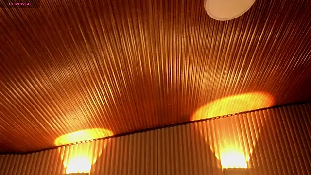 Snapshot of _Charlotte_Collins_ chatting on January 10, 2:08 pm Charlotte Collins online show from January 10, 2:08 pm