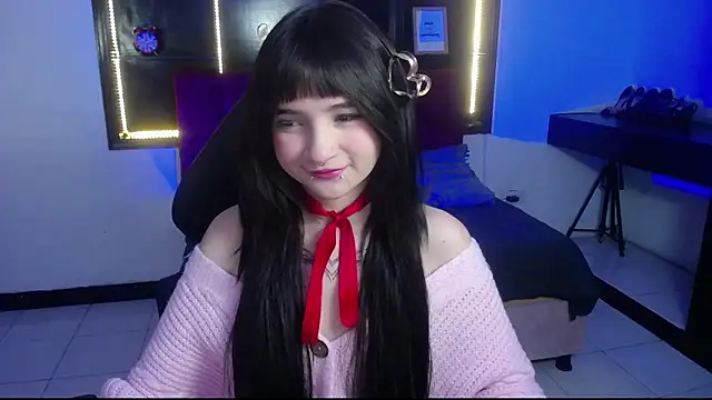 Snapshot of _Charlotte_Collins_ chatting on February 11, 2:44 pm Charlotte Collins online show from February 11, 2:44 pm