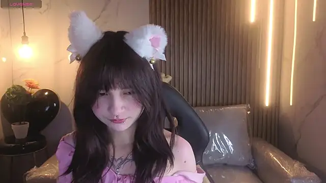  Charlotte Collins  online show from March 20, 2:44 pm