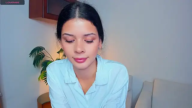 JoCauterucci online show from October 7, 7:05 am