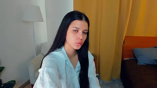 JoCauterucci online show from November 8, 6:46 am