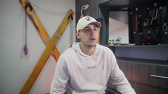 Snapshot of massimo_vidal_ chatting on September 19, 12:39 pm massimo vidal online show from September 19, 12:39 pm