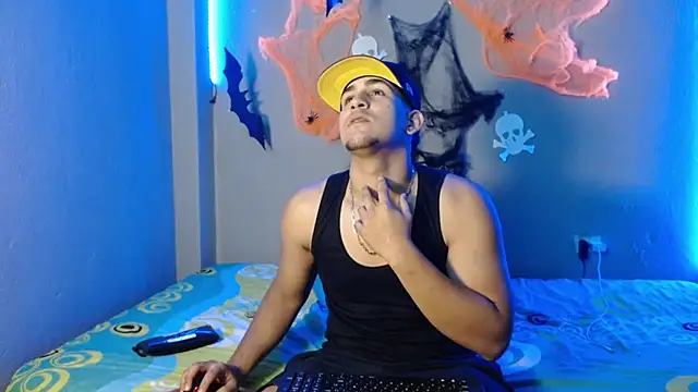 Snapshot of massimo_vidal_ chatting on October 25, 5:19 pm massimo vidal online show from October 25, 5:19 pm