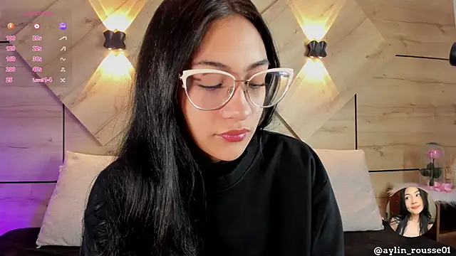 Snapshot of aylin_rousse chatting on October 23, 7:45 pm aylin rousse online show from October 23, 7:45 pm