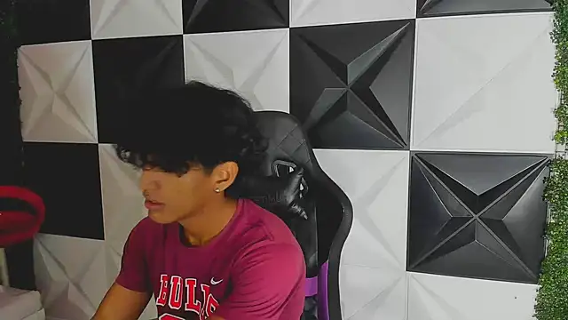 bull cam online show from October 6, 7:33 pm