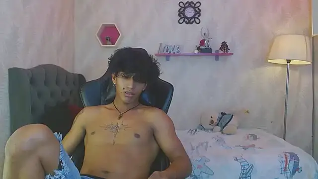 bull cam online show from November 11, 7:14 pm