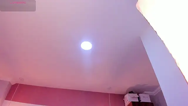 Mia Valentine  online show from November 17, 7:30 pm