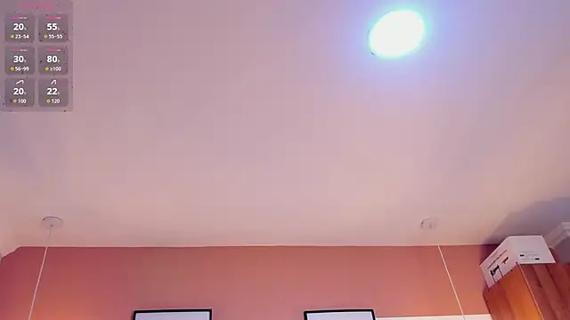 Mia Valentine  online show from December 18, 8:15 pm