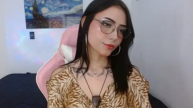 Snapshot of Melhoneymoon chatting on September 14, 1:49 am Melhoneymoon online show from September 14, 1:49 am