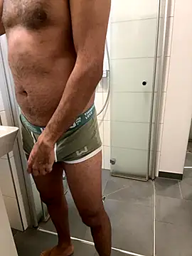 Snapshot of Moan_King chatting on October 14, 5:47 pm Moan King online show from October 14, 5:47 pm