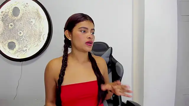 Miaa Rosse online show from October 1, 12:00 pm