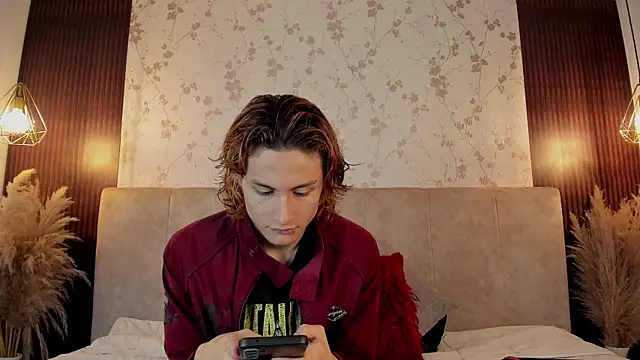 DarcyCullen online show from September 19, 11:33 am