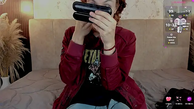 DarcyCullen online show from September 26, 11:36 am