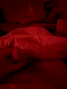 Snapshot of Youngyguy chatting on December 16, 9:09 pm Youngyguy online show from December 16, 9:09 pm