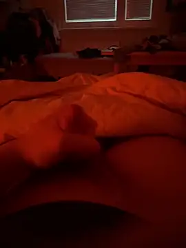 Snapshot of Youngyguy chatting on December 17, 2:45 pm Youngyguy online show from December 17, 2:45 pm