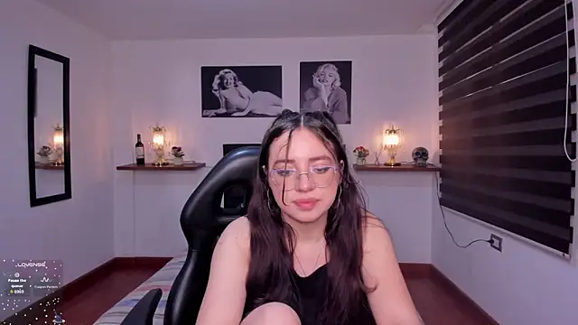 Barbara Jonesss 4 online show from October 23, 7:23 pm