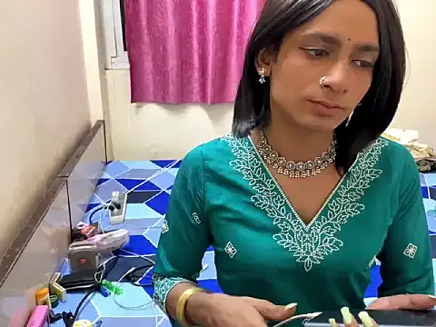 LuvLayla online show from October 18, 6:19 pm