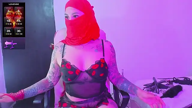 Nayla-Mouna online show from February 20, 7:36 pm