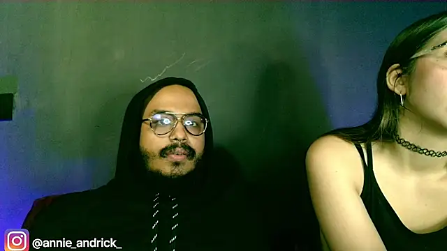 Snapshot of _leda_swan_ chatting on October 8, 1:31 pm leda swan online show from October 8, 1:31 pm