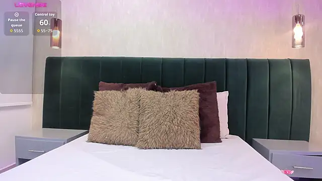 annie clarkson online show from October 23, 6:06 pm